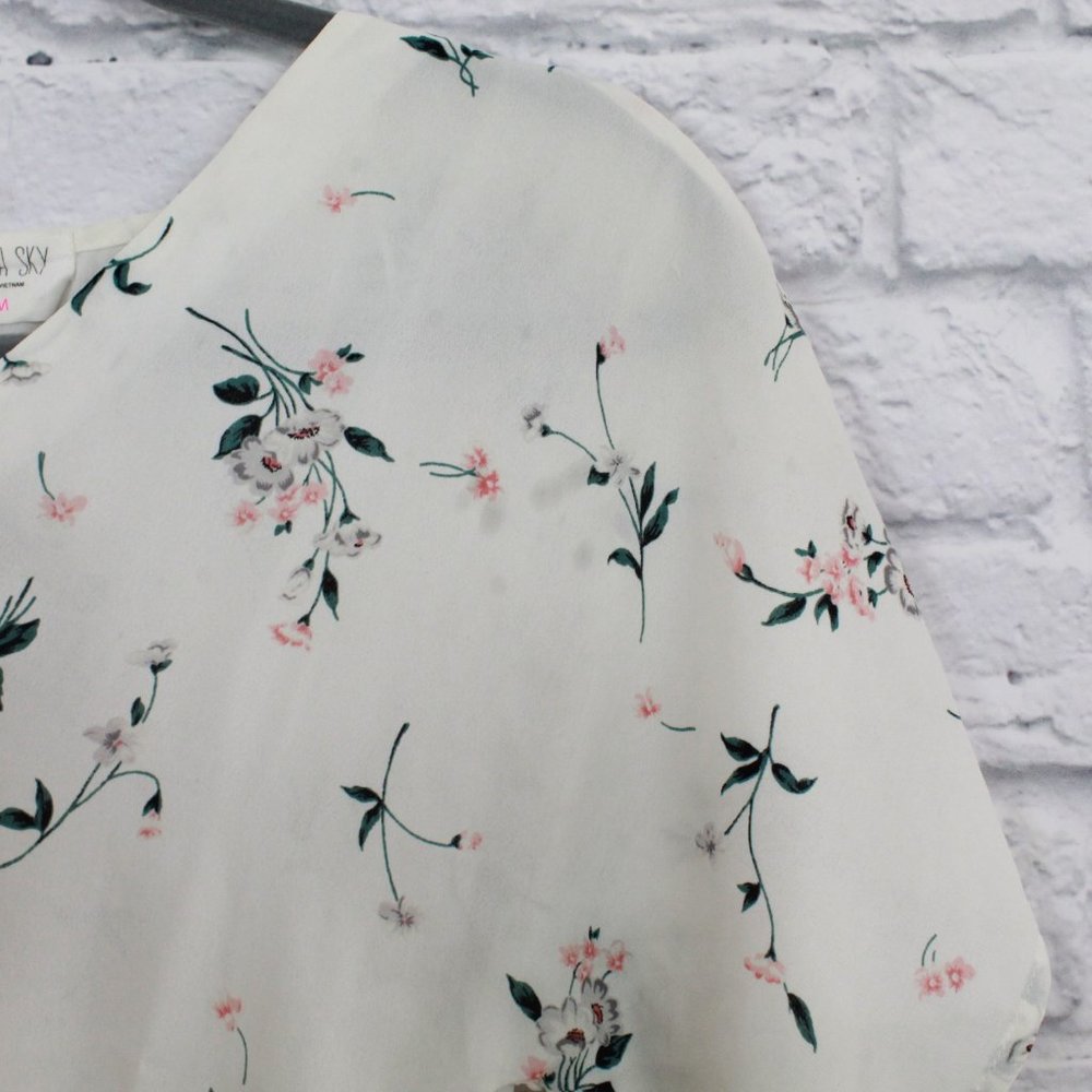SIENNA SKY Short Sleeve Floral Blouse Shirt Size M - Picture 5 of 8
